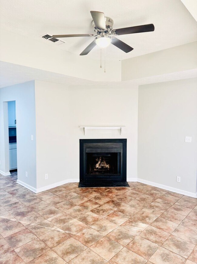 Building Photo - Beautiful 3/2 In Montgomery East *** Call 334-366-9198 to Schedule a Self Tour!