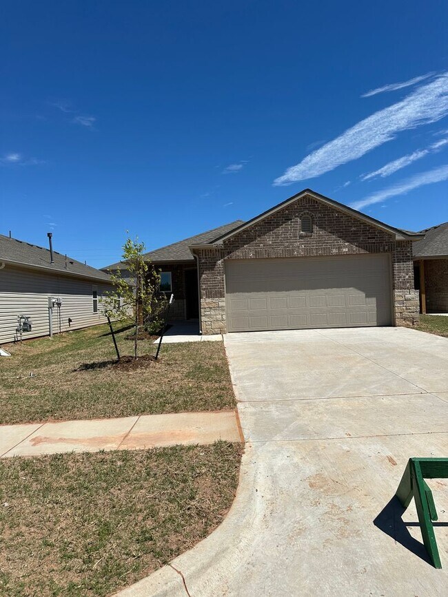 Building Photo - 11632 Annette Dr