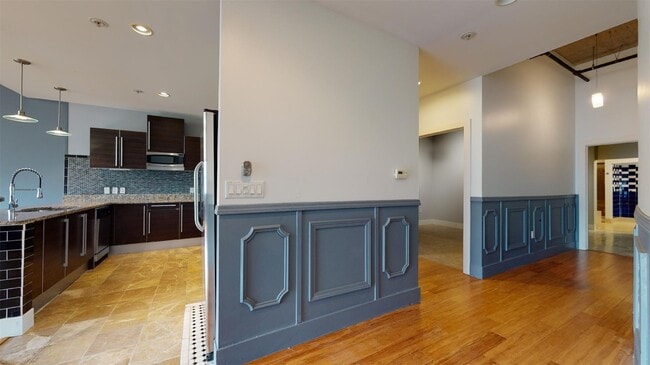 Building Photo - 4100 Forest Park Ave