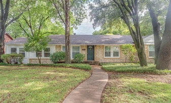 Building Photo - 3504 Corto Ave