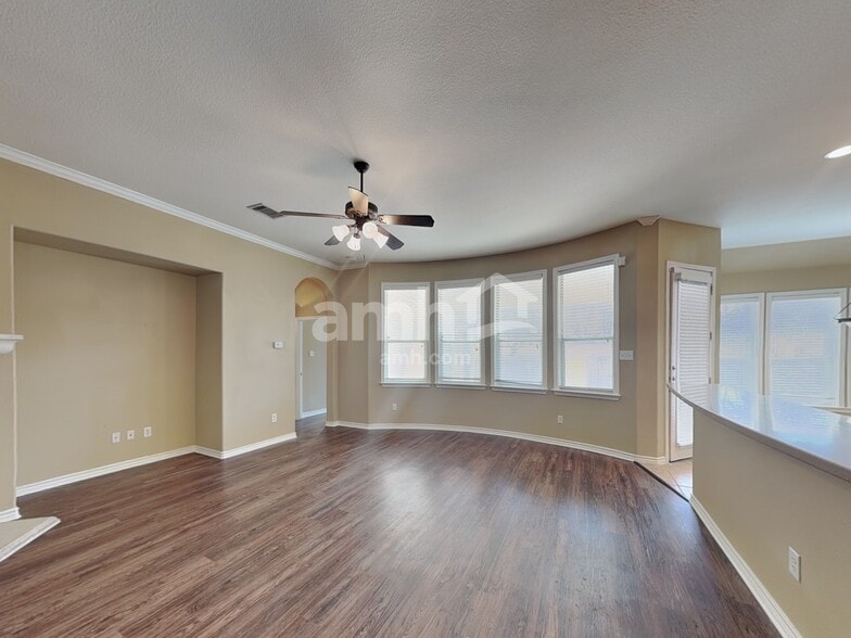 Building Photo - 154 Justin Leonard Dr