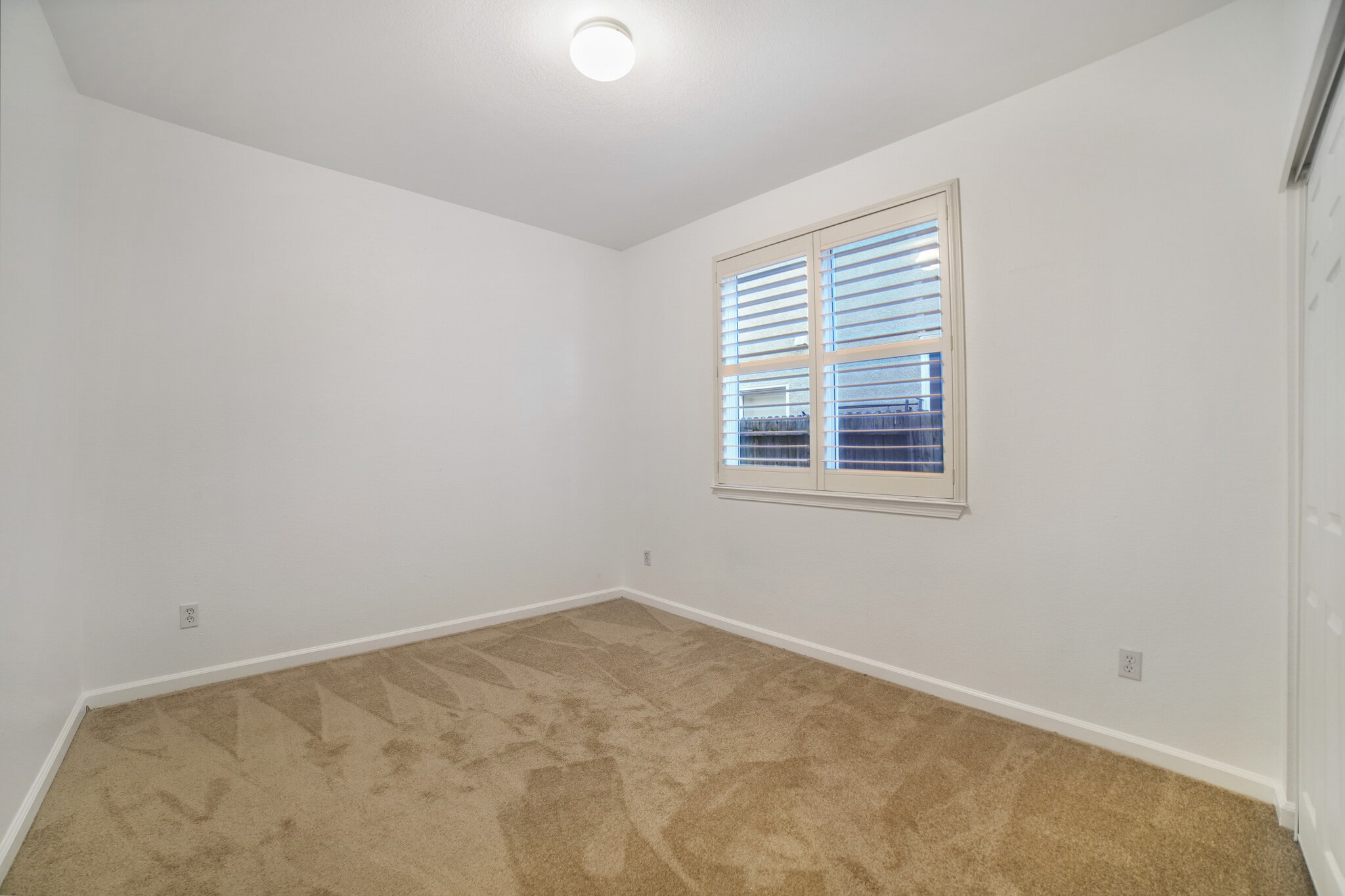 Building Photo - 10849 Brookfield Ave