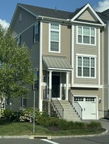 End unit - 33 Moorland Dr