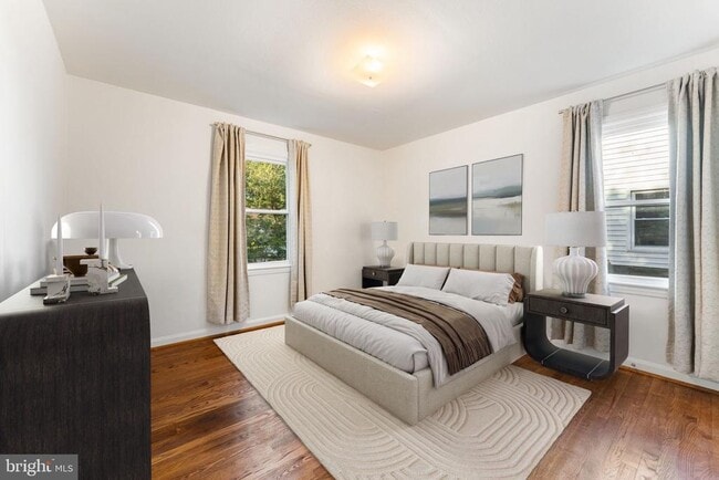 Building Photo - 5014 Sheridan St