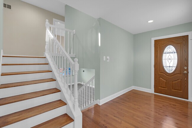 Building Photo - 9314 Menard Ave