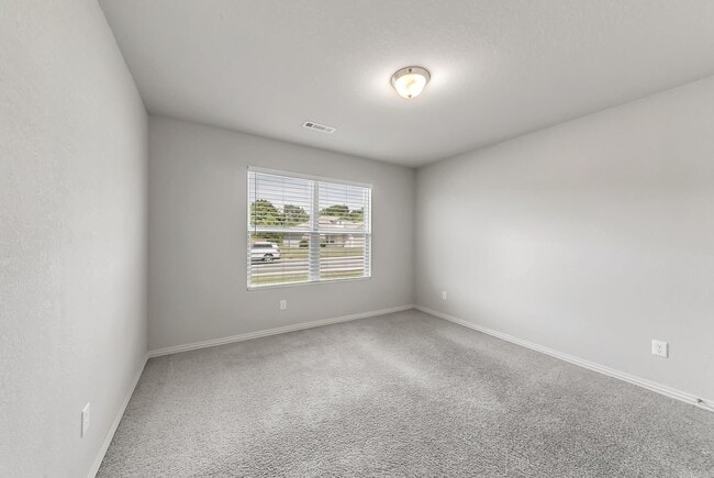 Building Photo - 1604 Lil Larry Dr