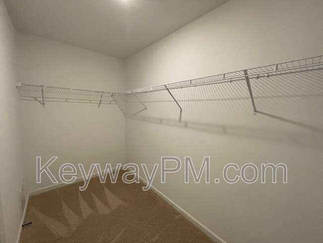 Building Photo - 2322 Sheridan Dr