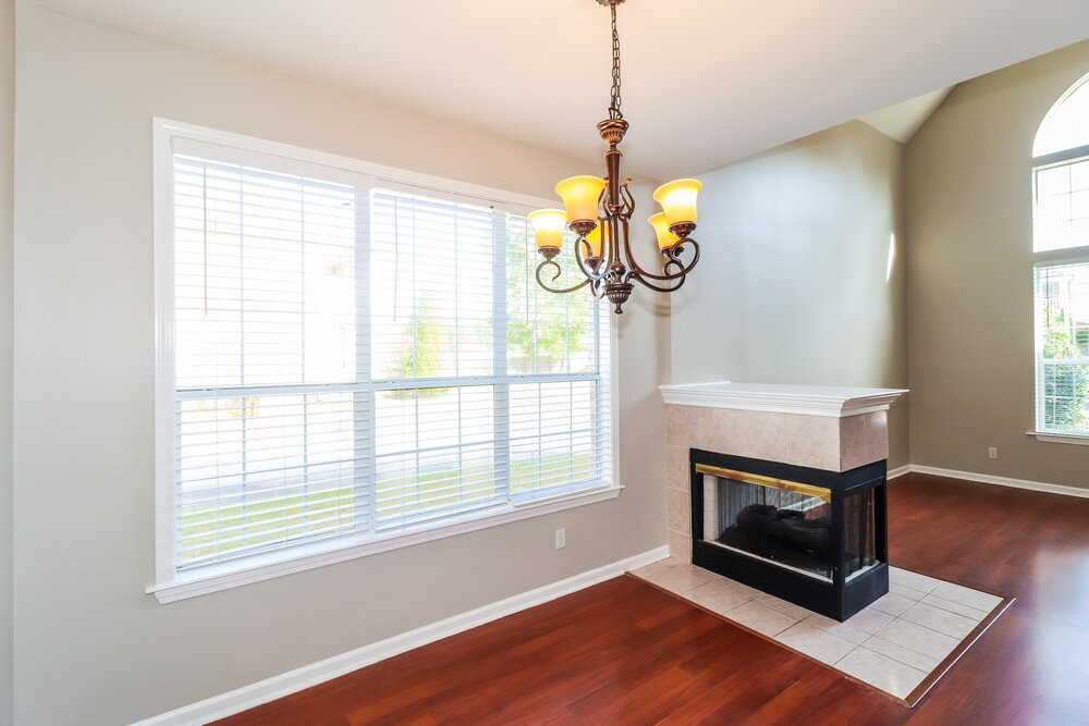 Building Photo - 10436 Sunnybrook Cir