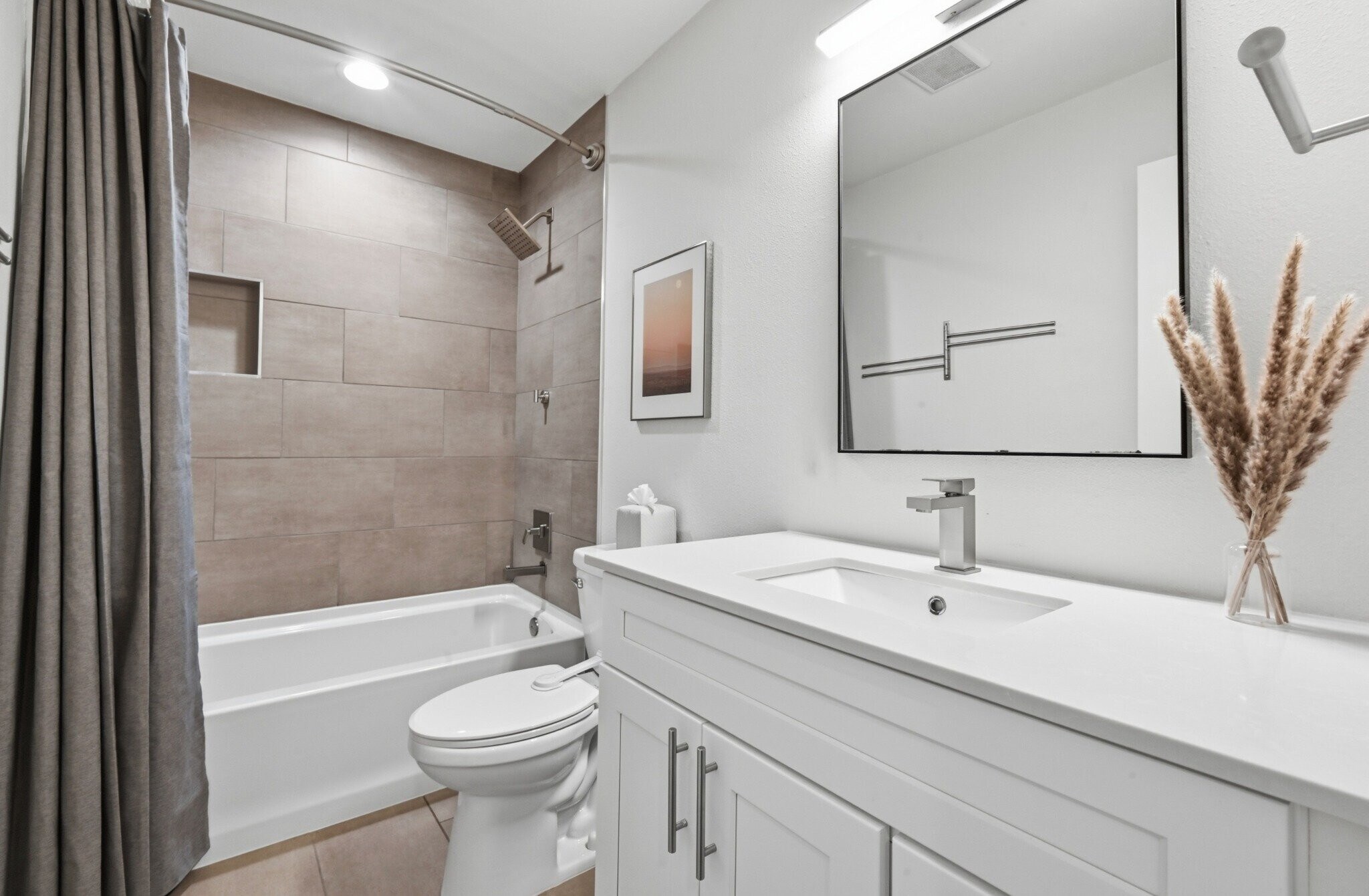 Building Photo - 7806 Lowdes Dr