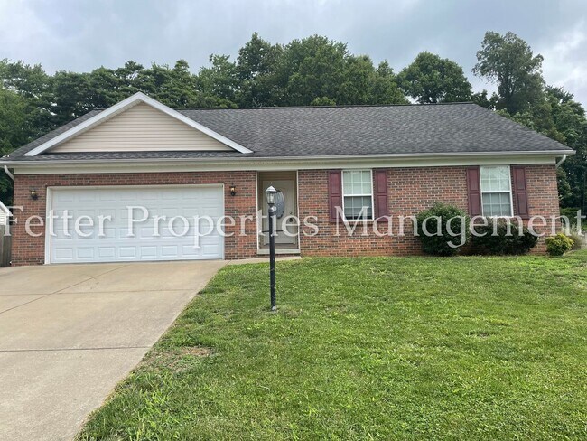 Primary Photo - Beautiful 3 Bedroom Newburgh Home!