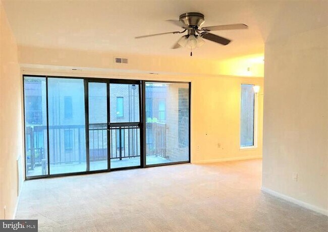 Building Photo - 7598 Gales Ct