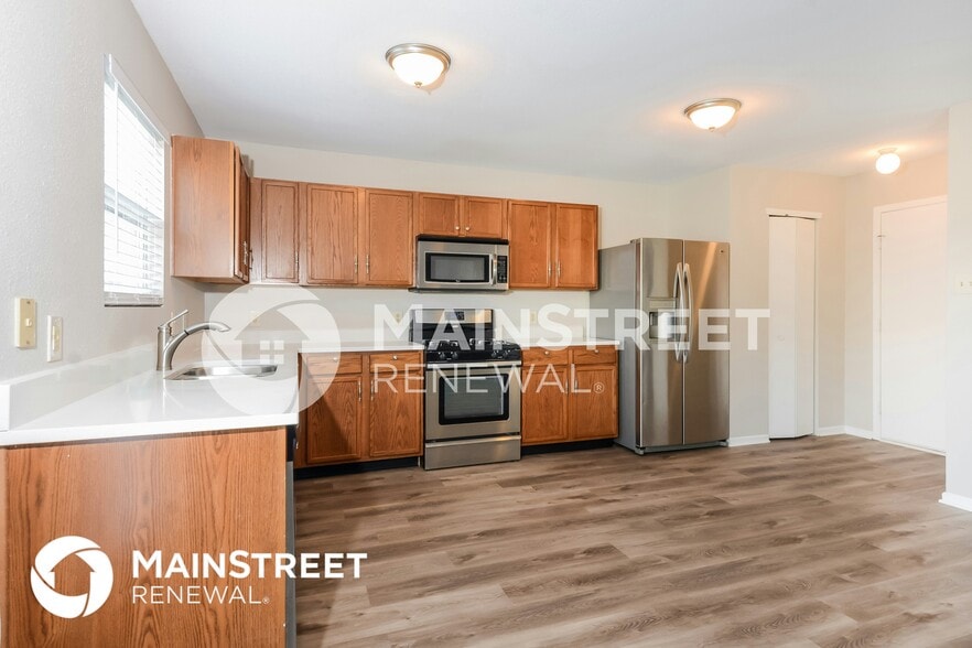 Building Photo - 3053 W Meadowbend Ln