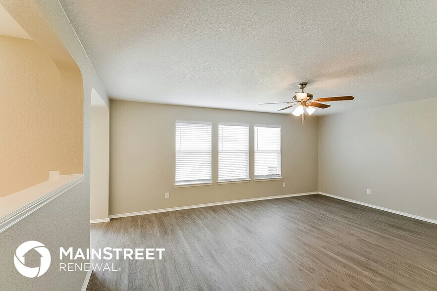 Building Photo - 8803 Mesa Vista