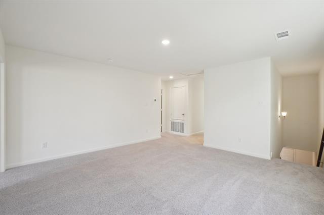 Building Photo - 2104 Prairie Ln