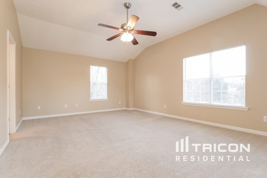 Building Photo - 720 Cayla Ann Ct