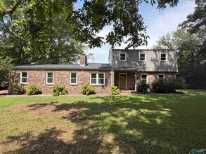 Building Photo - 4307 Indian Hills Rd SE
