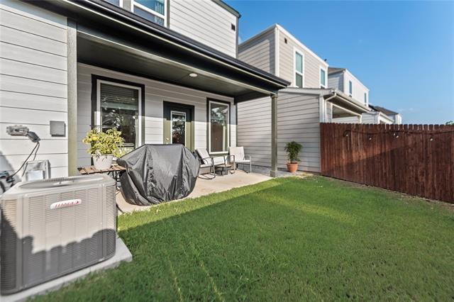 Building Photo - 3225 Hampton Dr