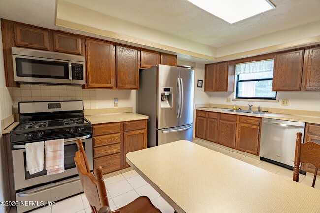 Building Photo - 4909 Beige St