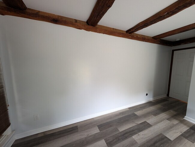Building Photo - Room in Single Family Home on Ranson Rd