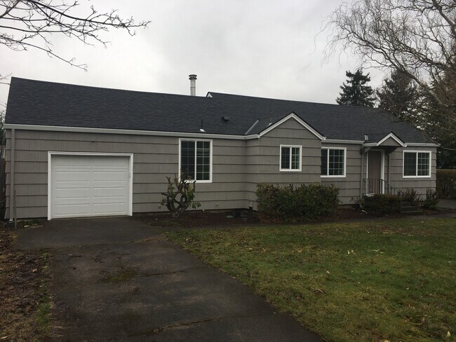 Building Photo - 3355 SW 182nd Ave