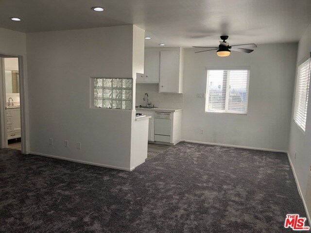 Building Photo - 744 Pier Ave