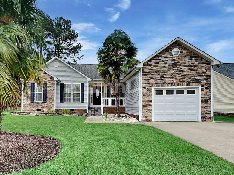 Primary Photo - 401 Onyx Ln