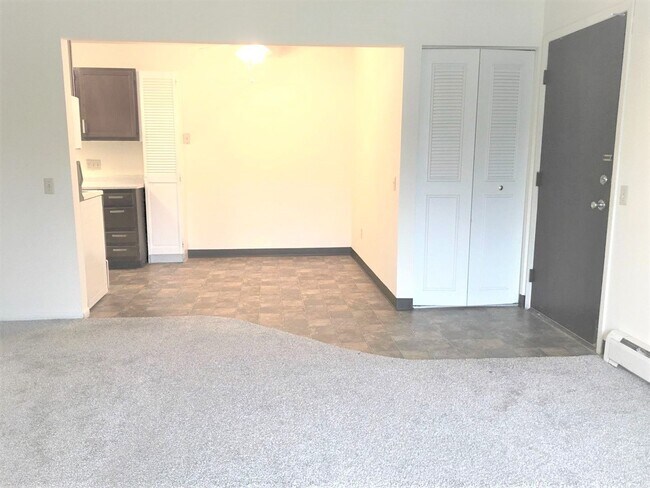 Primary Photo - Upper 2 Bedroom 1 Bathroom