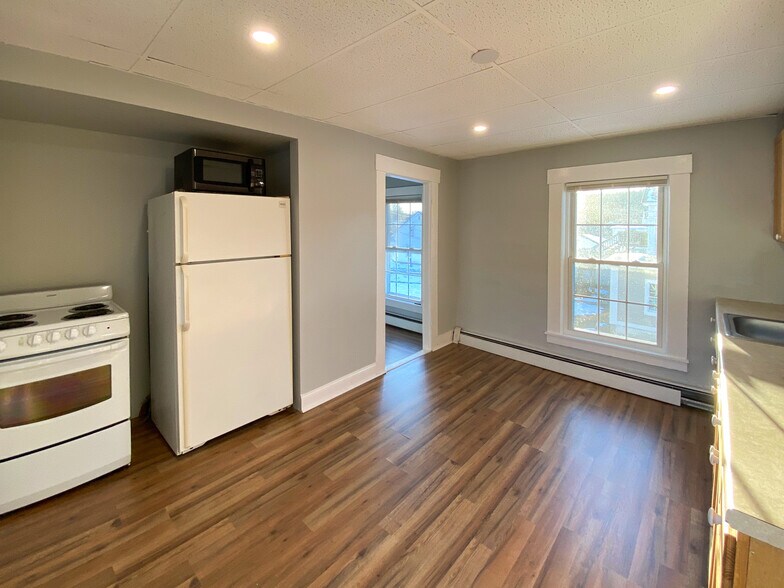 Kitchen - 181 Main St