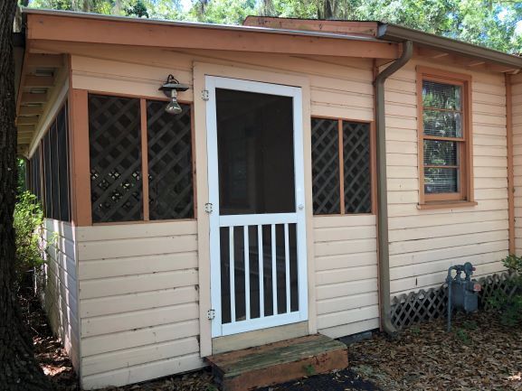 Building Photo - 1 bedroom/1 bath off Harrietts Bluff