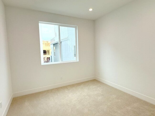 Building Photo - Newly Built ! Be The First To Live Here ! Modern Detached Home In New City Village !