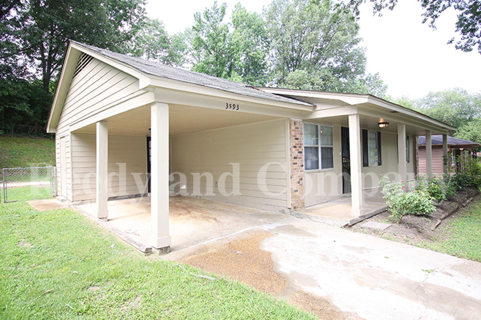 Building Photo - 3593 Voltaire Ave