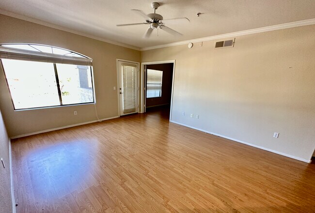 Building Photo - 15095 N Thompson Peak Pky