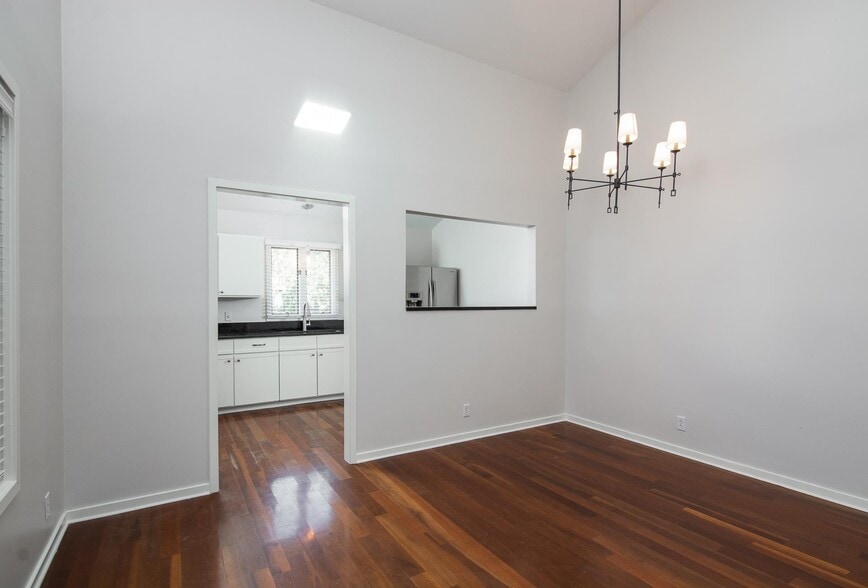 Building Photo - 727 Harpeth Trace Dr