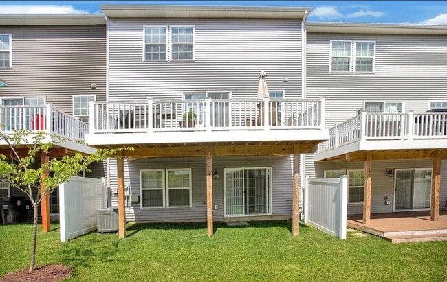 Rear patio - 3004 Ewell Ln