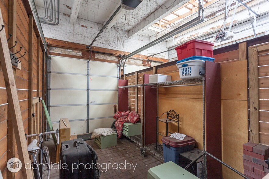 Building Photo - 3312 N Ravenswood Ave