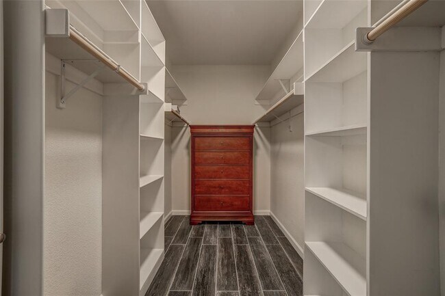 Building Photo - 16909 Westview Trail