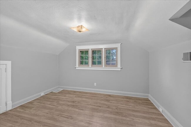 Building Photo - 7325 Sutherland Ave