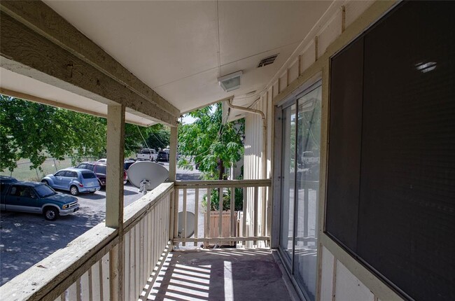 Building Photo - 8907 Parkfield Dr