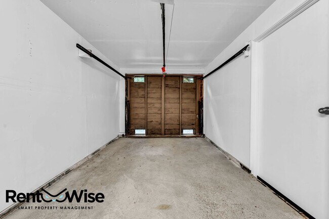 Building Photo - 683 Old La Honda Rd