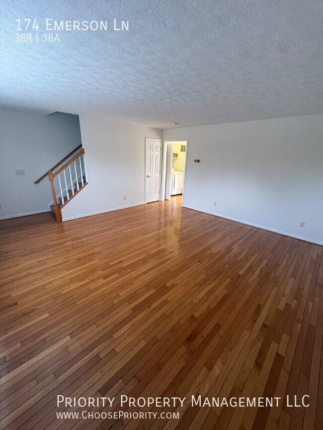 Building Photo - 174 Emerson Ln