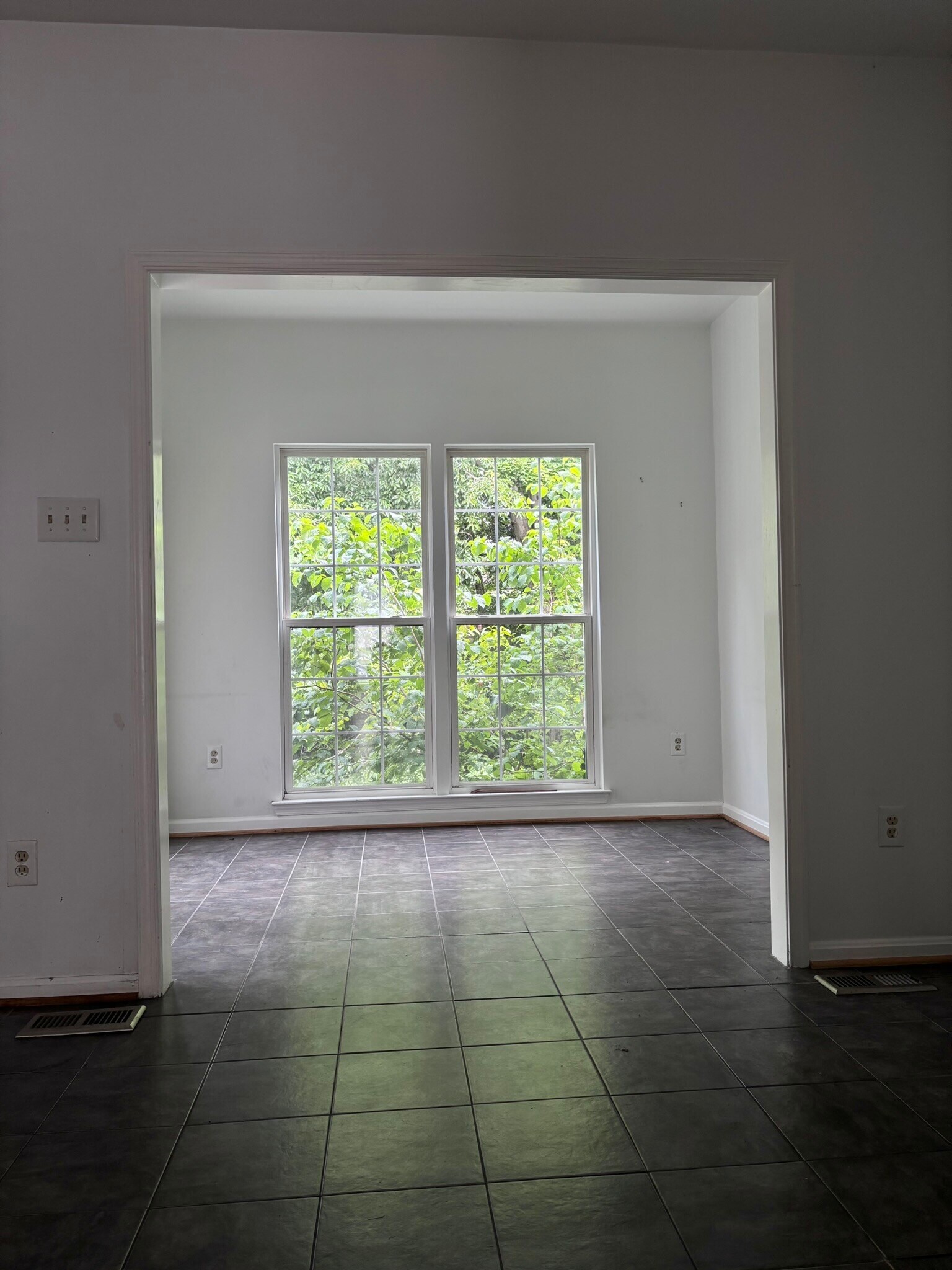 Building Photo - 12706 Marlton Center Dr