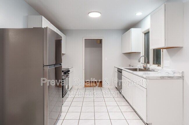 Building Photo - 5418 Tam O Shanter Dr