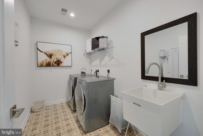 Building Photo - 7514 Sawyer Farm Wy