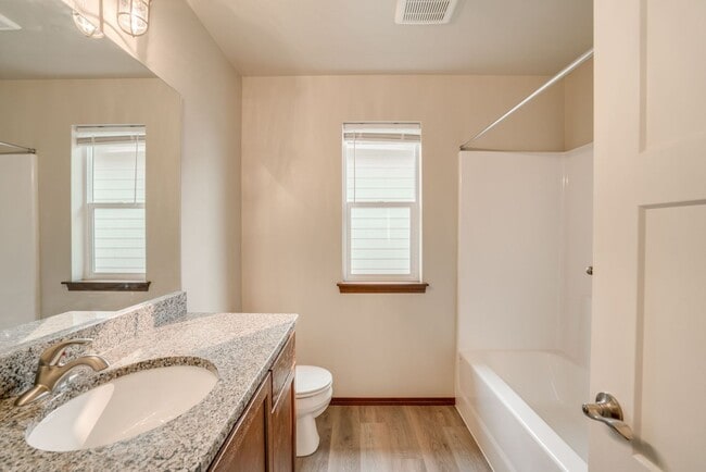 Building Photo - Fantastic 3-Bed, 2.5 Bath with 2-car garage!