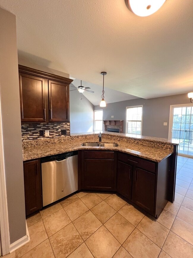 Building Photo - Gorgeous Single-Family--Fenced Backyard and Bonus Room!