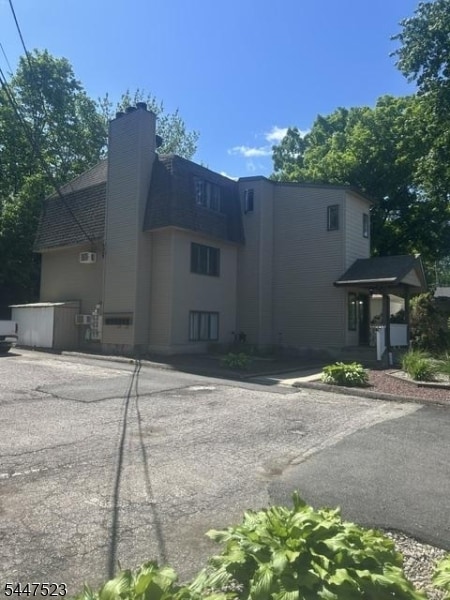 Building Photo - 362 Rutherford Ave