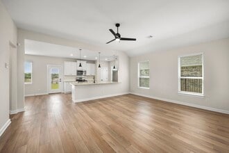 Building Photo - 3029 Sorrento Hl Dr