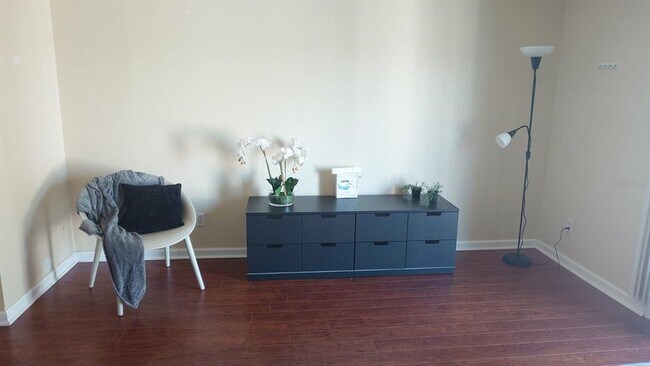 Building Photo - 3837 Pompano Dr SE
