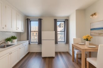 Building Photo - 1111 Washington St