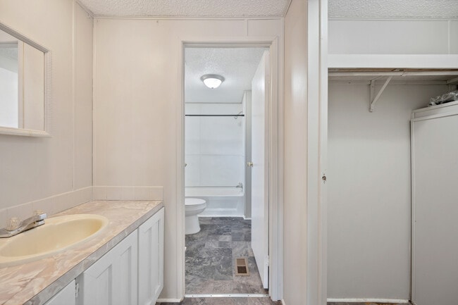 Building Photo - 6551 W Shalom Ct